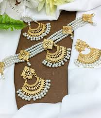Fashion jewellery set with necklace earrings and tika for girls and woman new design